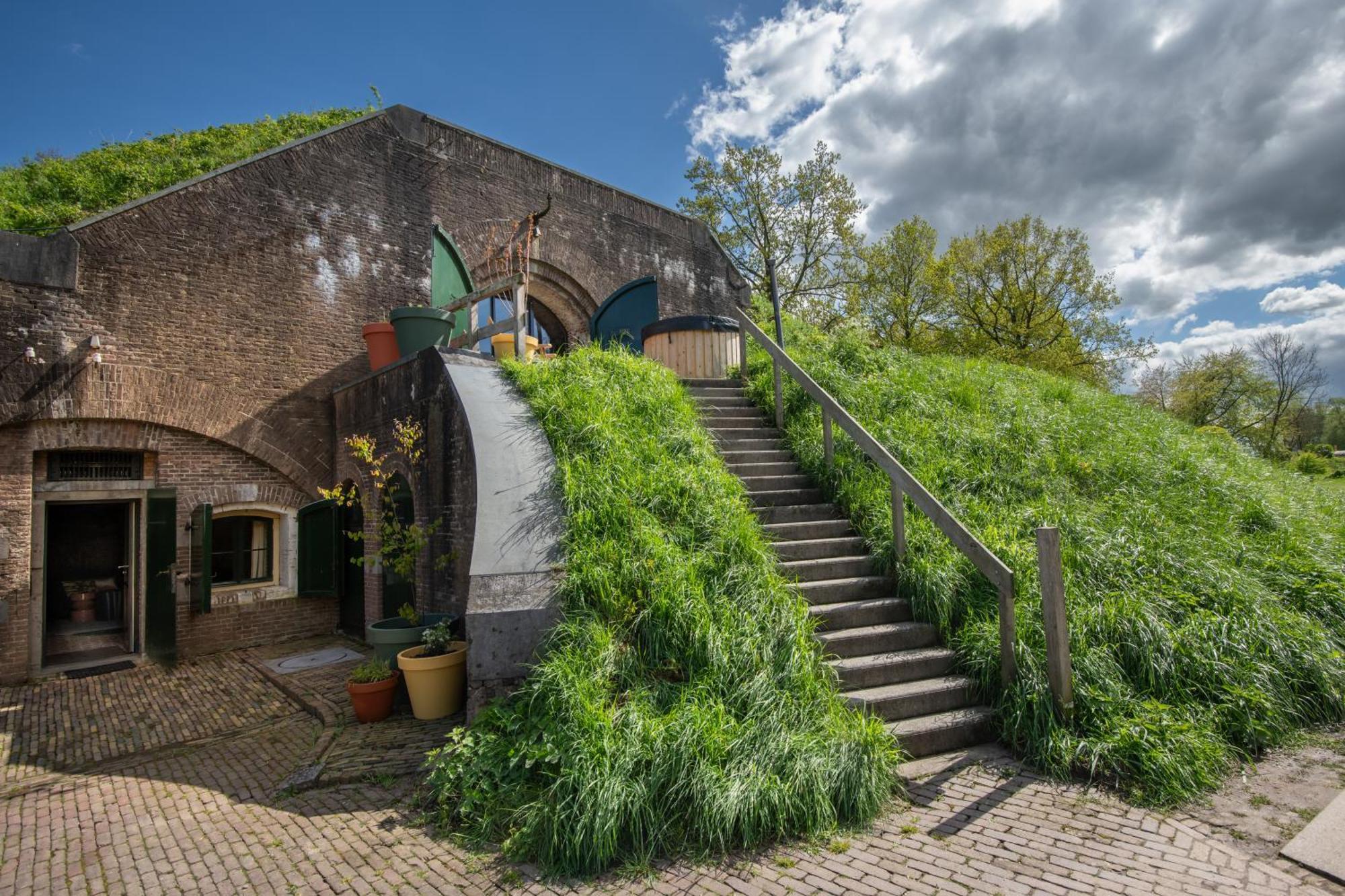 Fort Vuren Bagian luar foto